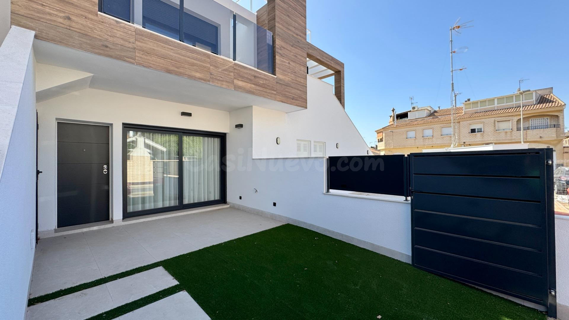 BUNGALOW PLANTA BAJA A 900M DEL MAR A ESTRENAR - foto 2