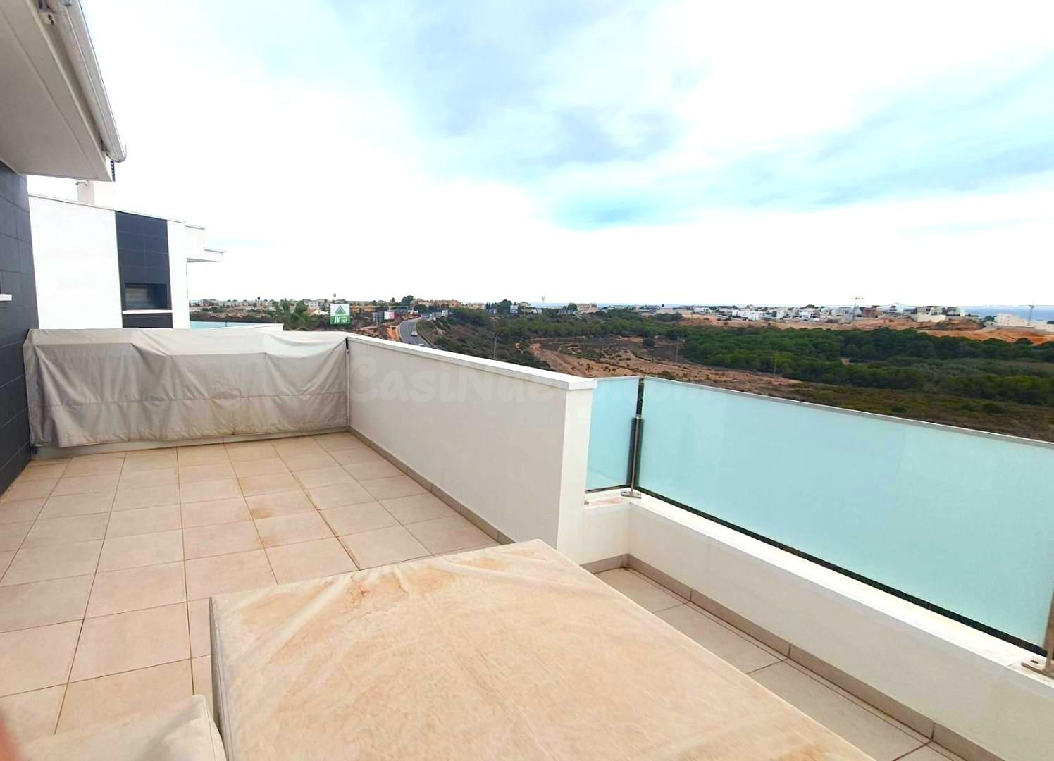PRECIOSA CASA EN ORIHUELA COSTA CON PISCINA Y GARAJE INCLUID - foto 2