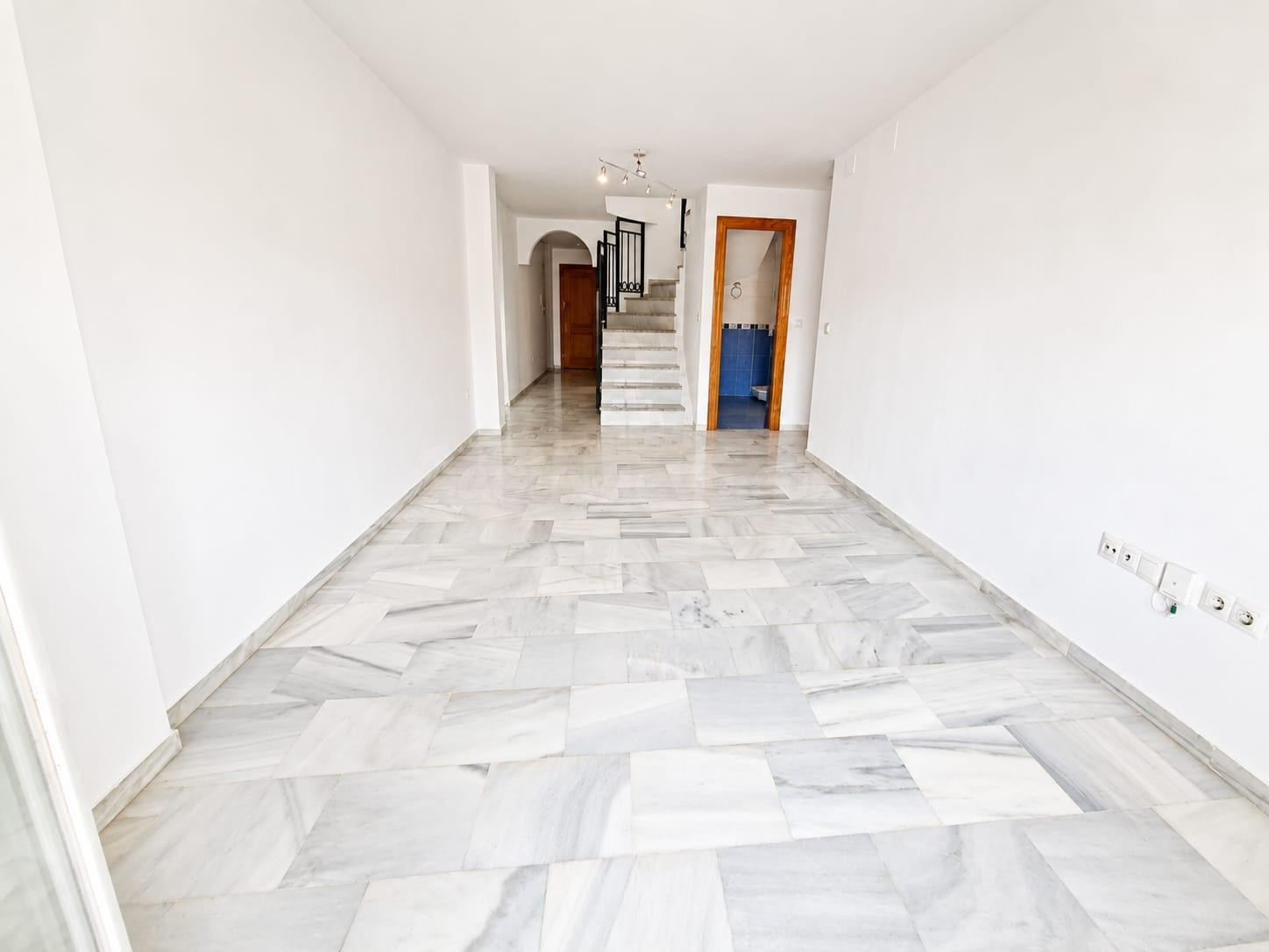 DUPLEX CON 2 TERRAZAS EN CULLAR VEGA, GARAJE  TRASTERO Y ASCENSOR - foto 3