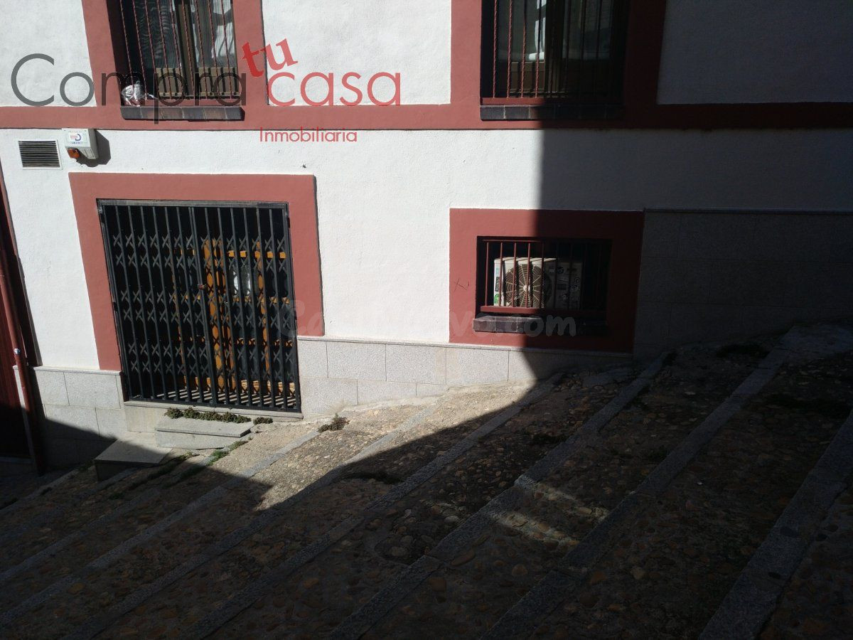 LOCAL PARA DISTINTOS USOS. ZONA CENTRO.ALQUILER.- - foto 2