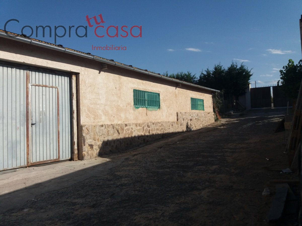 VENTA.-.COMPLEJO DE NAVES.-. - foto 3