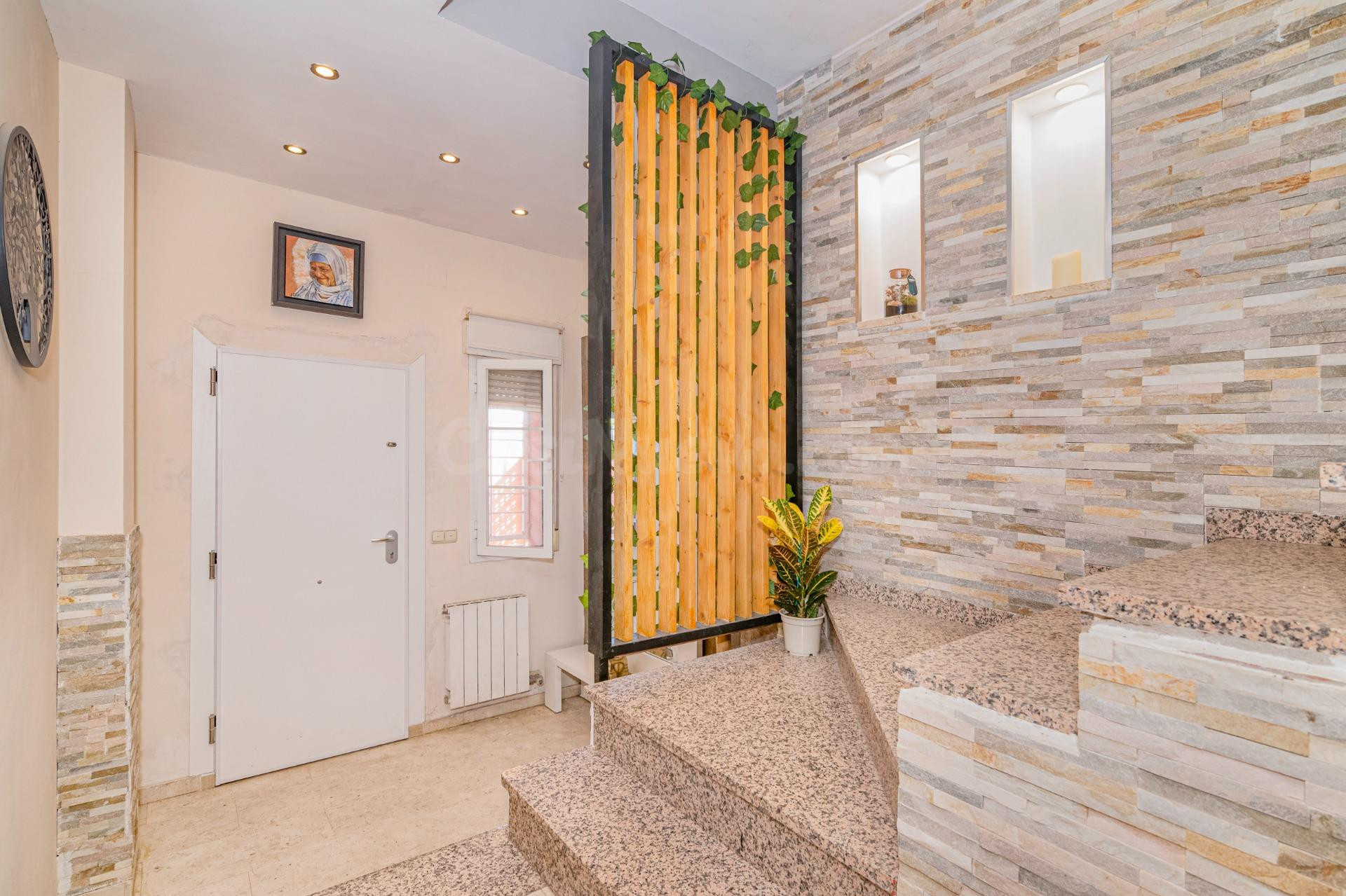 MODERNA CASA DE ESTILO NÓRDICO CON PISCINA, EN INCREIBLE UBICACIÓN !!!!!!!!! - foto 4