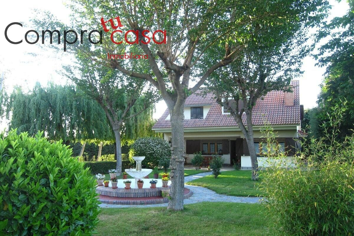 VENTA.-TURISMO RURAL.-.8.000 METROS DE JARDIN - foto 2