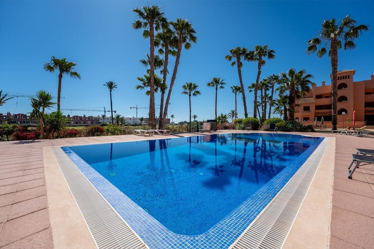 APARTAMENTO EN LOS ALCAZARES CON PRECIOSAS ZONAS VERDES Y ME - foto 3