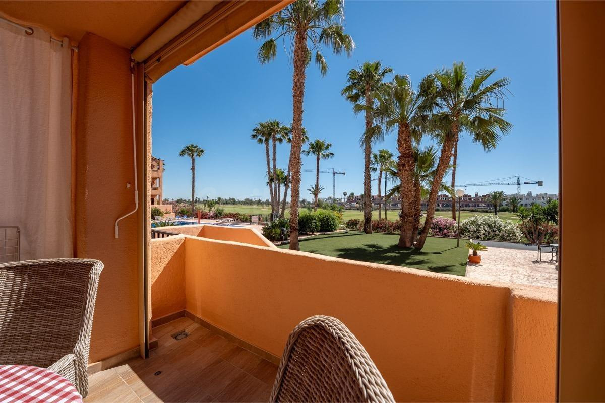 APARTAMENTO EN LOS ALCAZARES CON PRECIOSAS ZONAS VERDES Y ME - foto 4