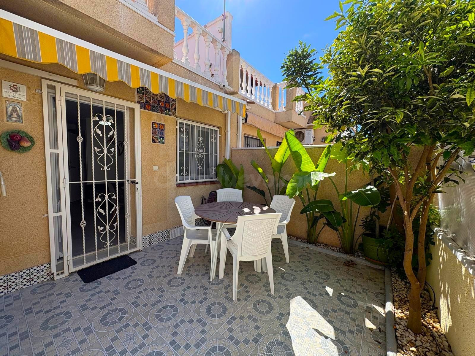 ESTUPENDA CASA REFORMADA CON LICENCIA TURÍSTICA EN JARDÍN DEL MAR III, TORREVIEJA ☀️