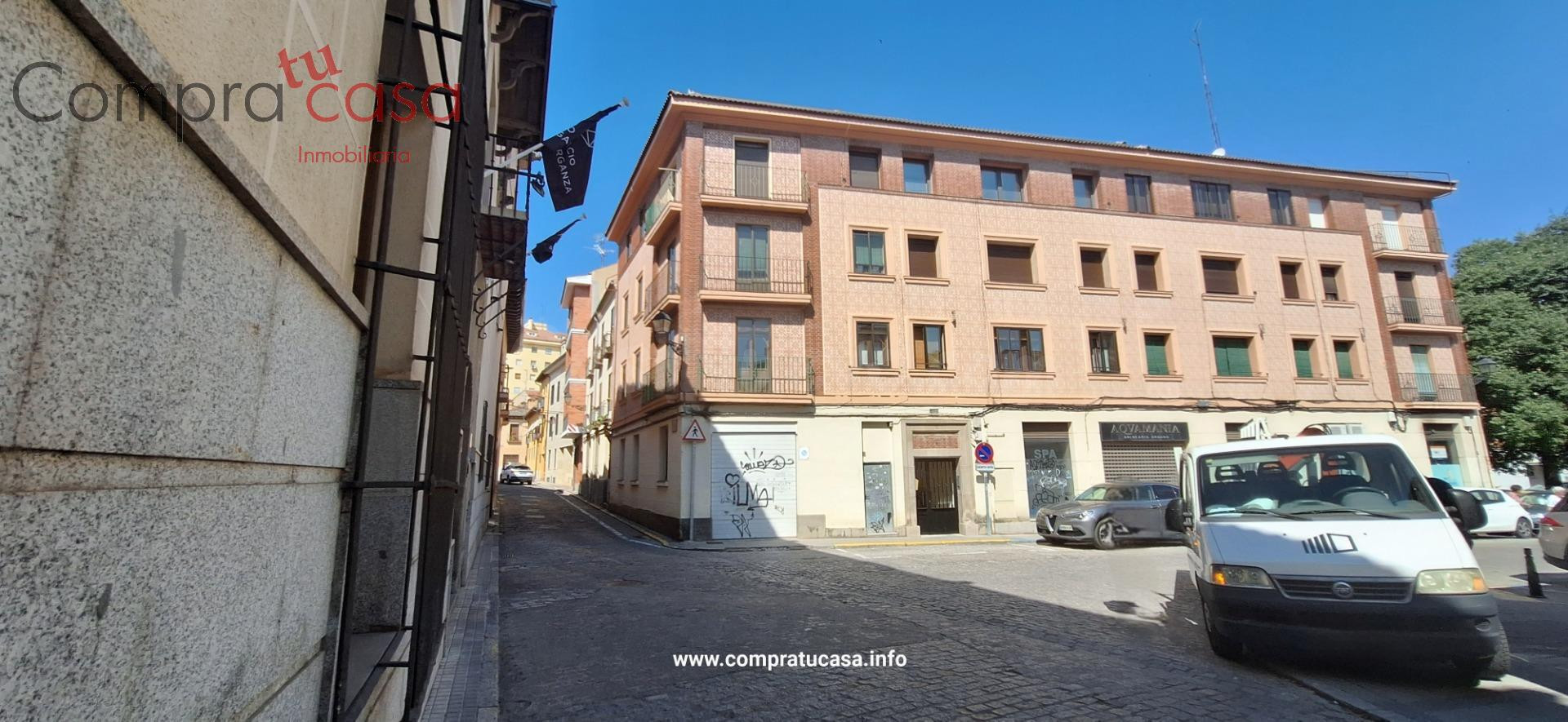 VENTA PISO EN EXCLUSIVA.-.ASCENSOR Y TRASTERO.-