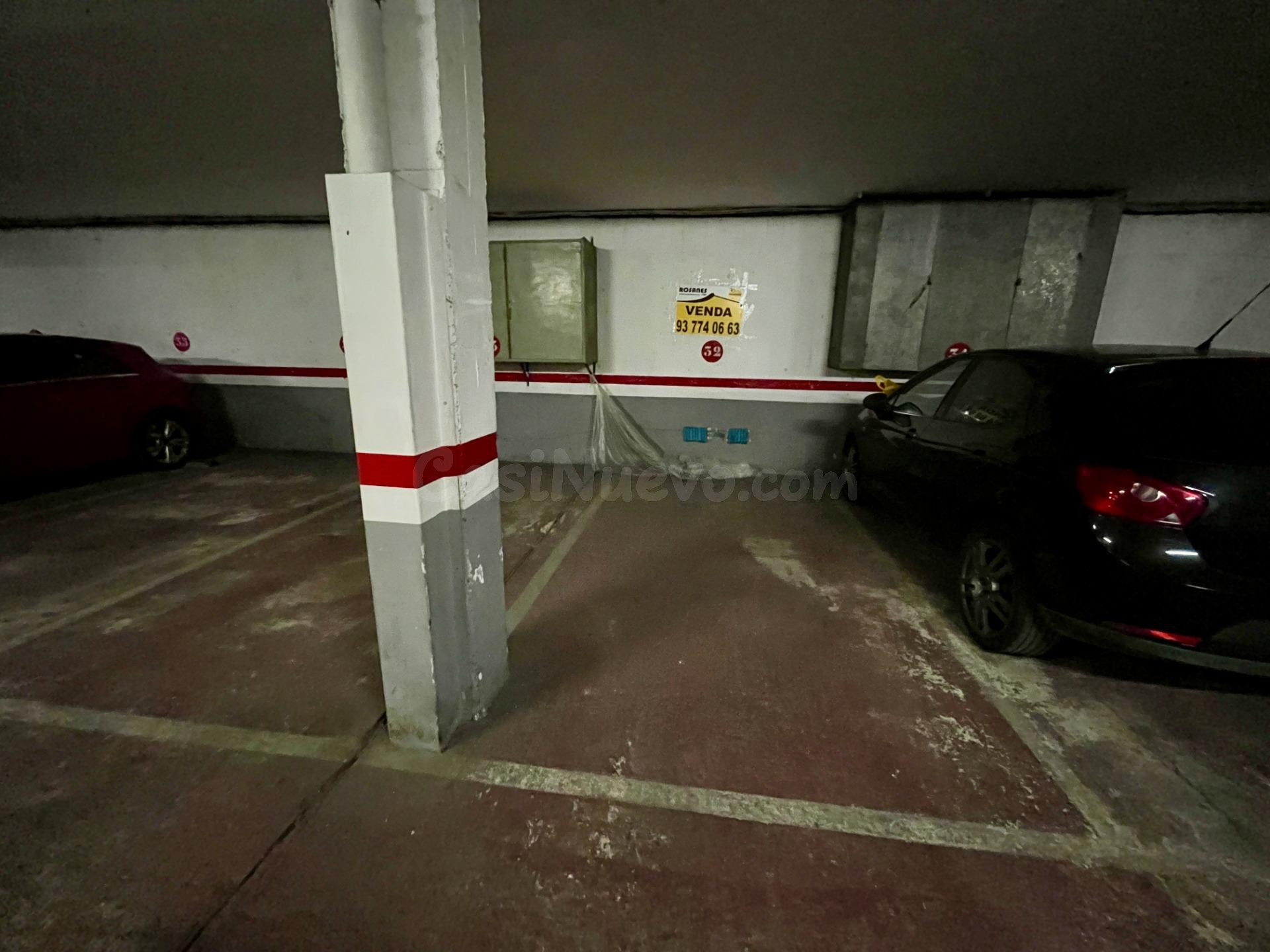 PARKING EN C. ST ESTEVE SESROVIRES
