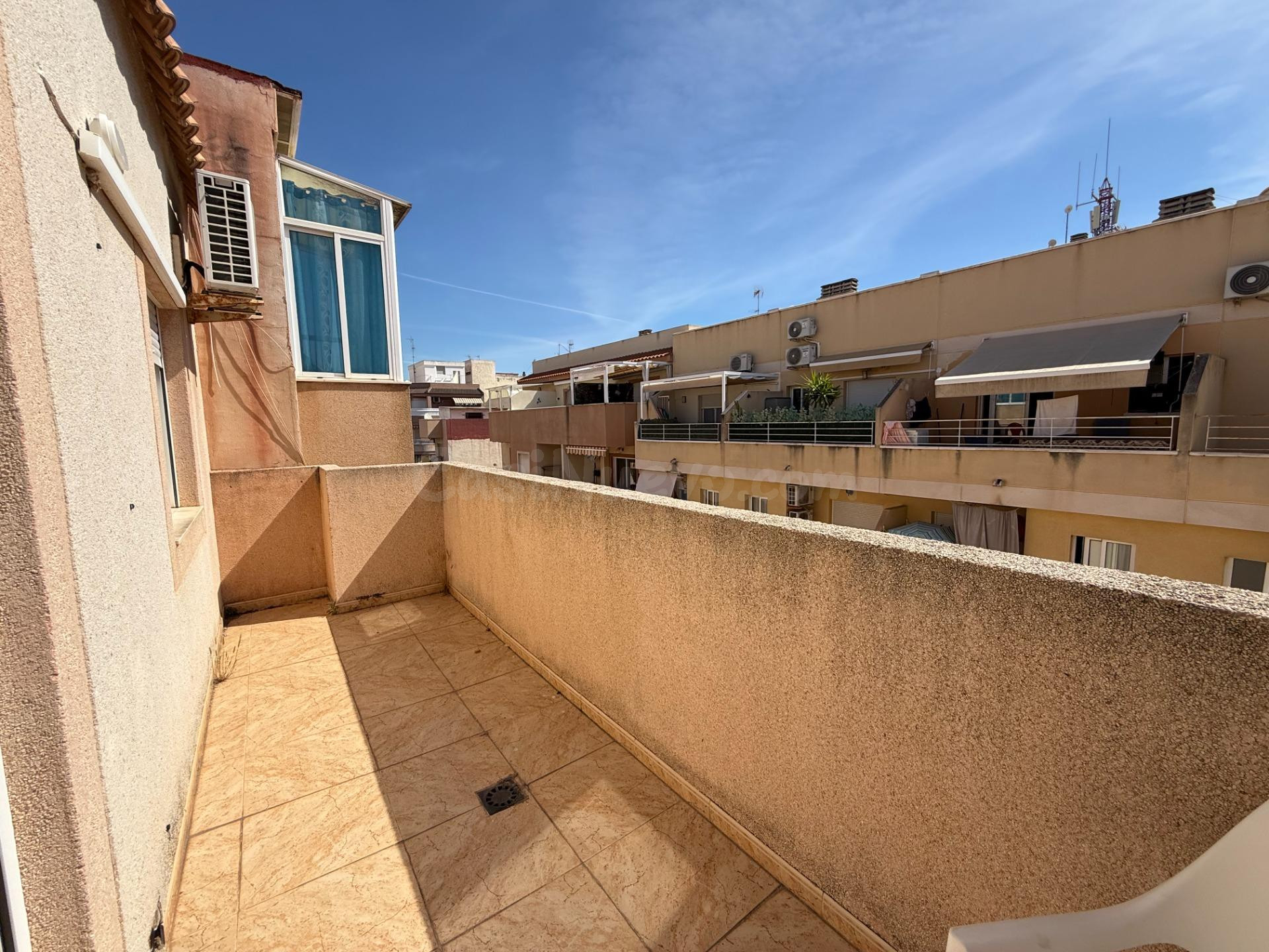 ÁTICO CON PISCINA A 700M DEL MAR - foto 3