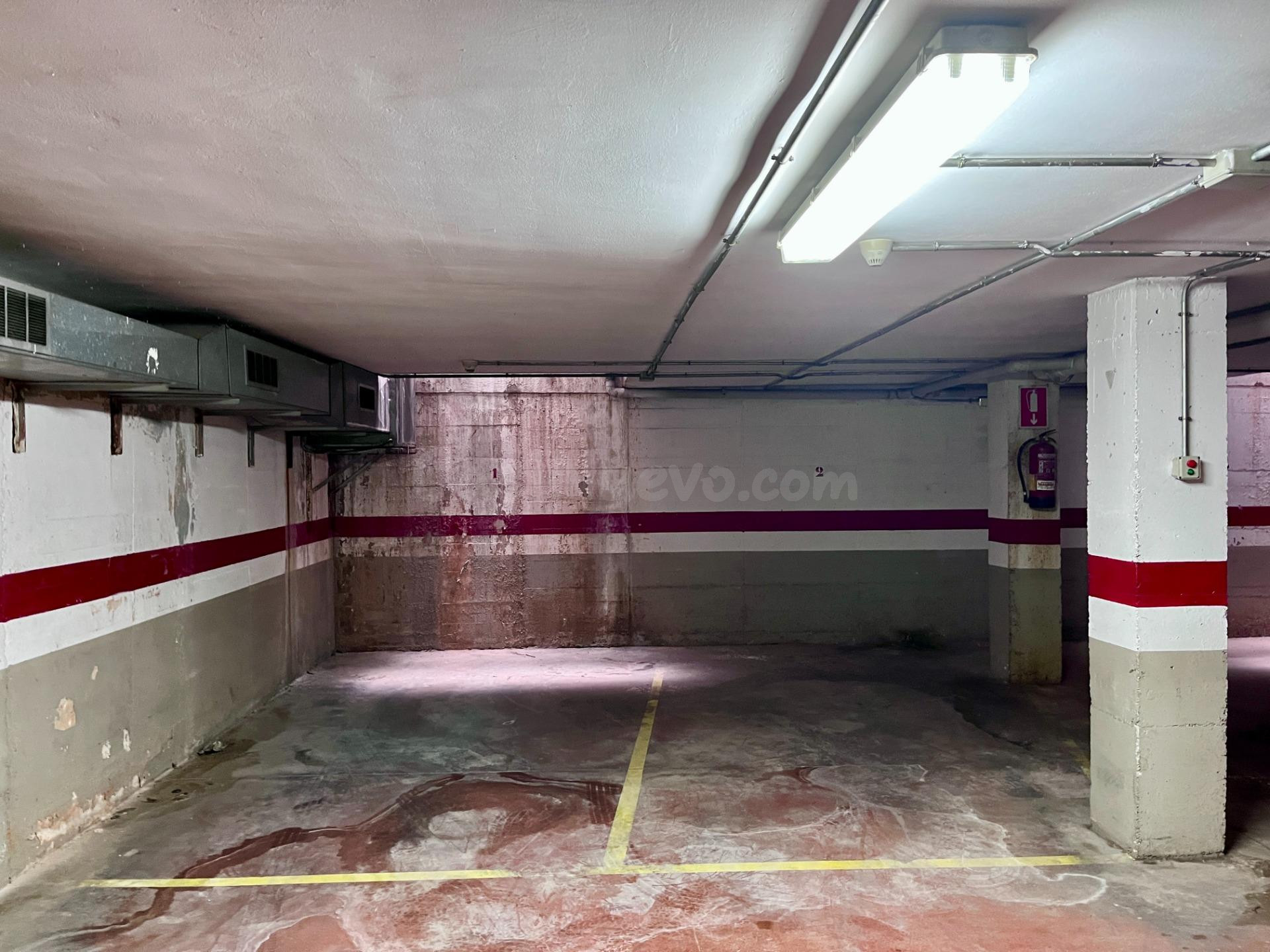 Plazas de parking en venta en Martorell junto RENFE (varias  - foto 4