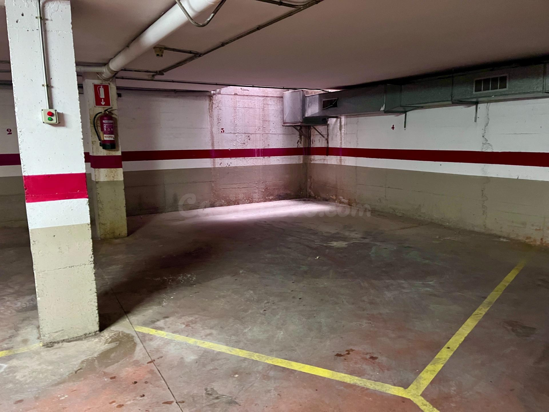 Plazas de parking en venta en Martorell junto RENFE (varias  - foto 5