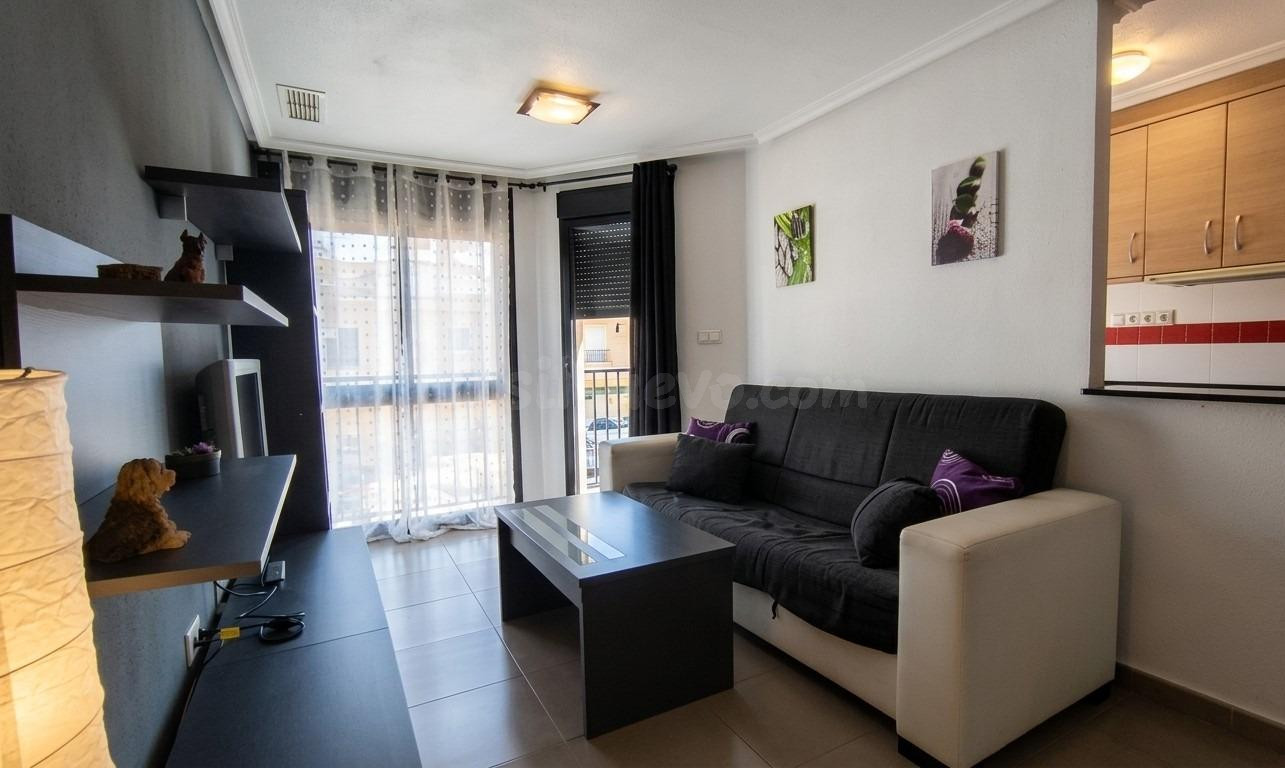 APARTAMENTO DE 2 DORMITORIOS CENTRO DE TORREVIEJA - foto 3