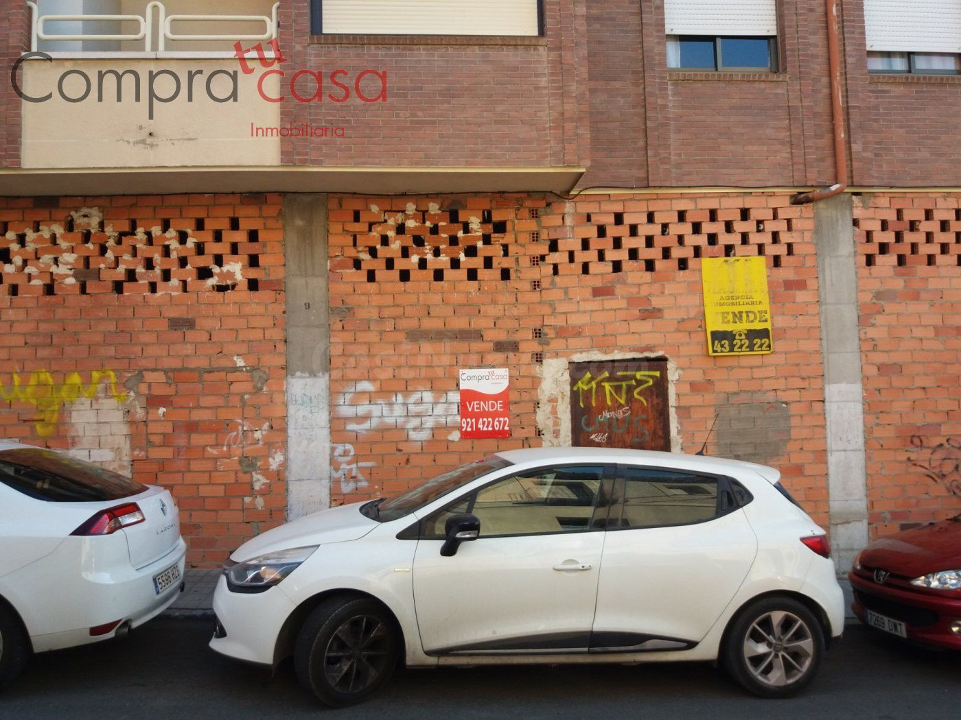VENTA.-.LOCAL/ALMACEN.-.CENTRICO.-.EN ESQUINA.