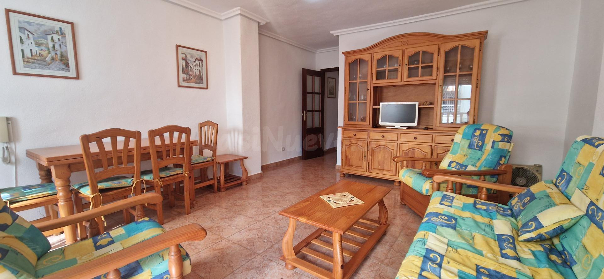 Amplio apartamento a pocos metros de la Playa del Cura en Torrevieja - foto 5