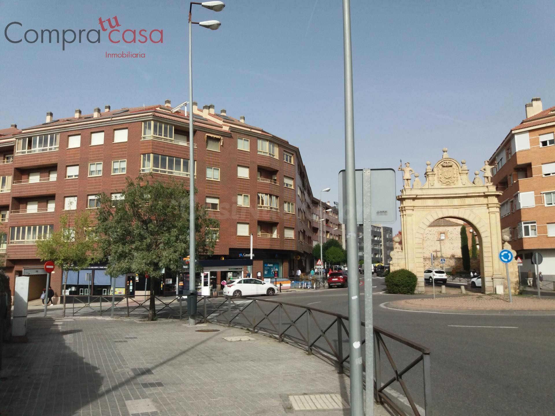 ALQUILER-LOCAL EN BRUTO-TRES FACHADAS