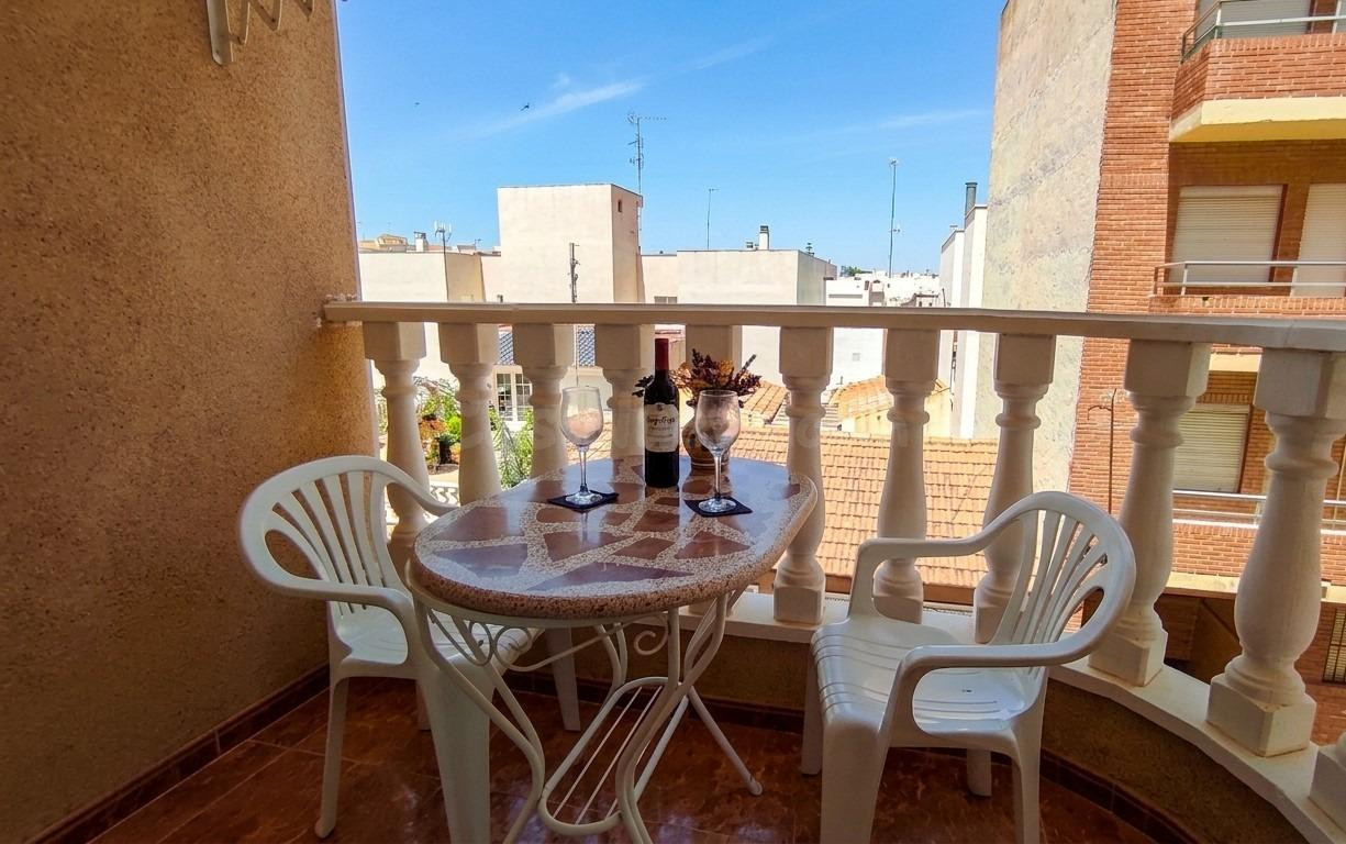 PISO a solo 200 metros de la Playa de Los Locos en Torrevieja! - foto 2