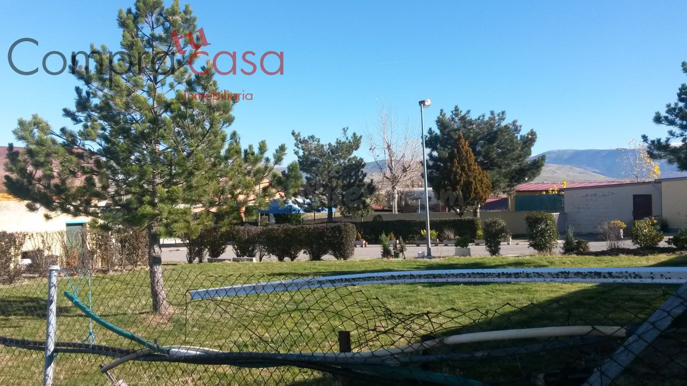 VENTA.-.FINCA CON construcciones.-.PALAZUELOS - foto 2