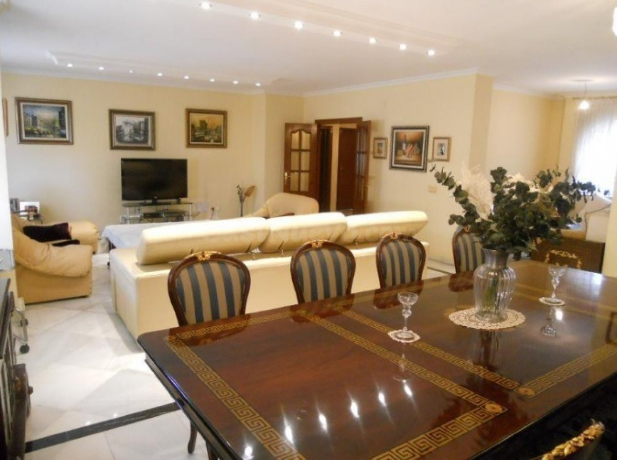 ATICO DUPLEX DE LUJO EN EL RECINTO FERIAL DE FUENGIROLA