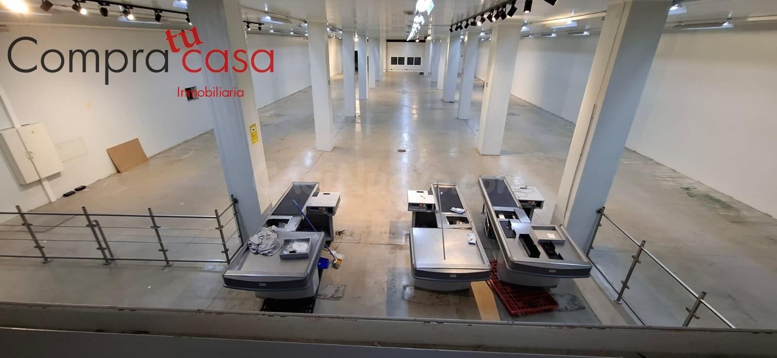 ALQUILER NAVE/LOCAL COMERCIAL CON GRAN APARCAMIENTO. - foto 4