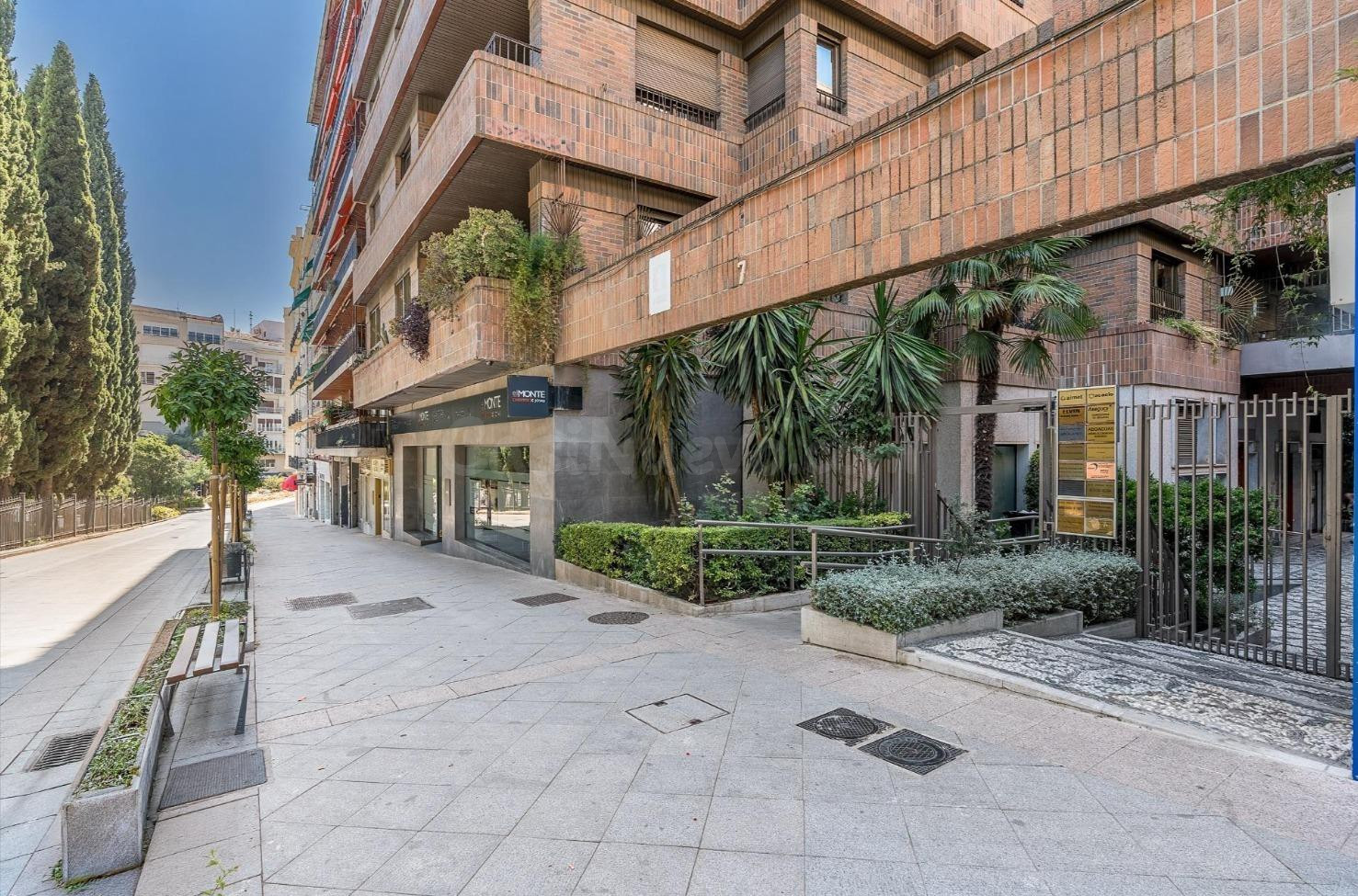 PLAZA DE GARAJE EN TRIUNFO JARDIN