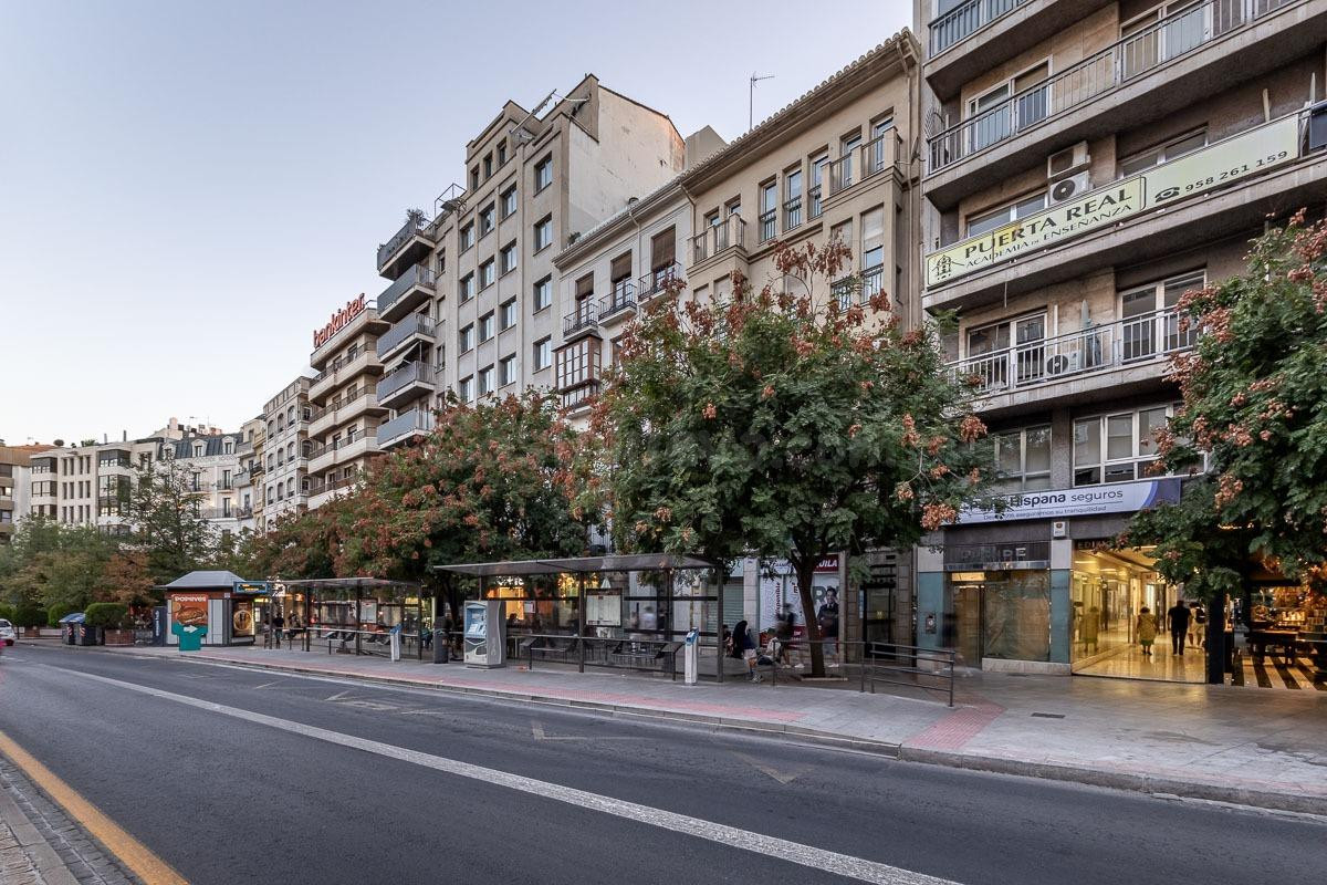 OFICINA EN ACERA DEL DARRO