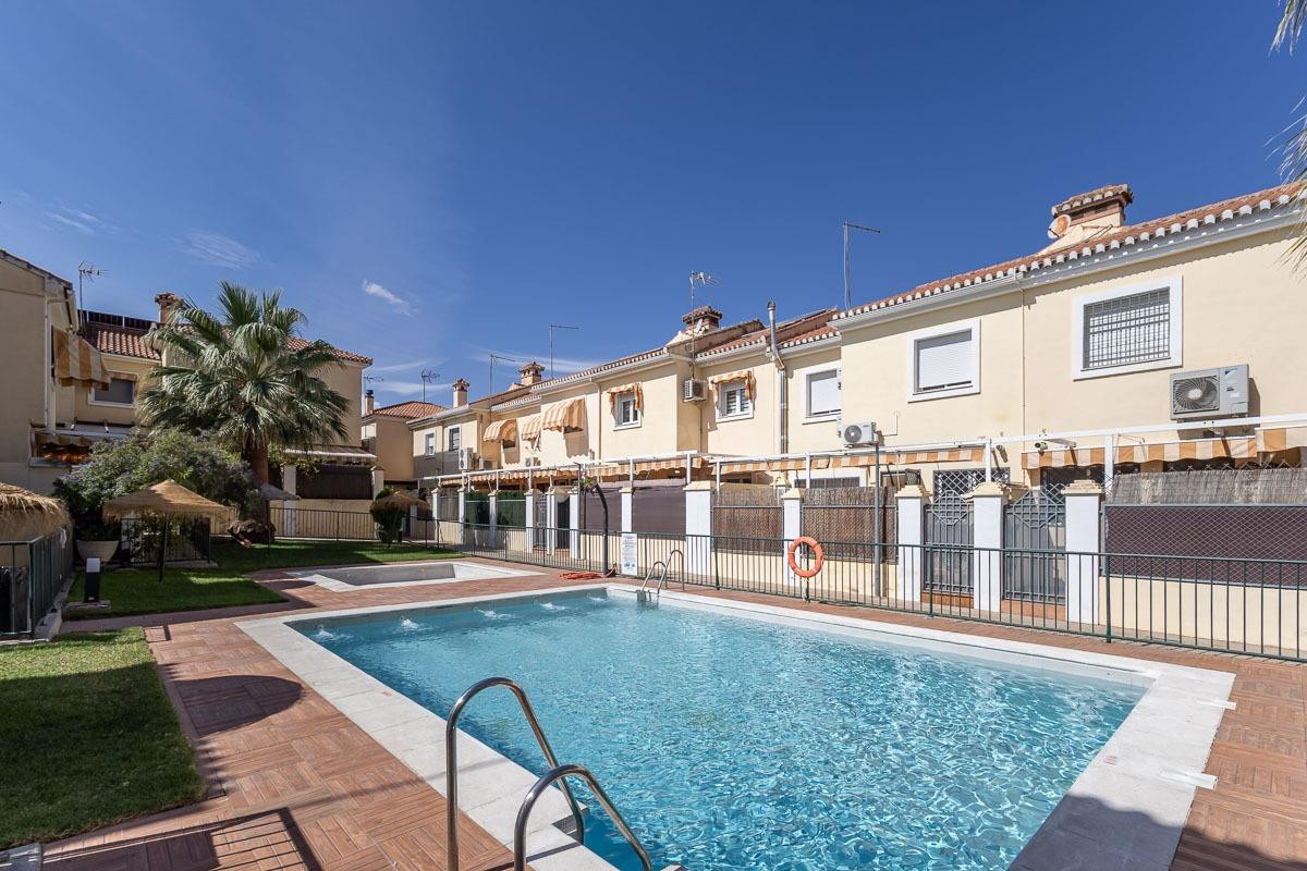 Casa en Llanos de Alhendín