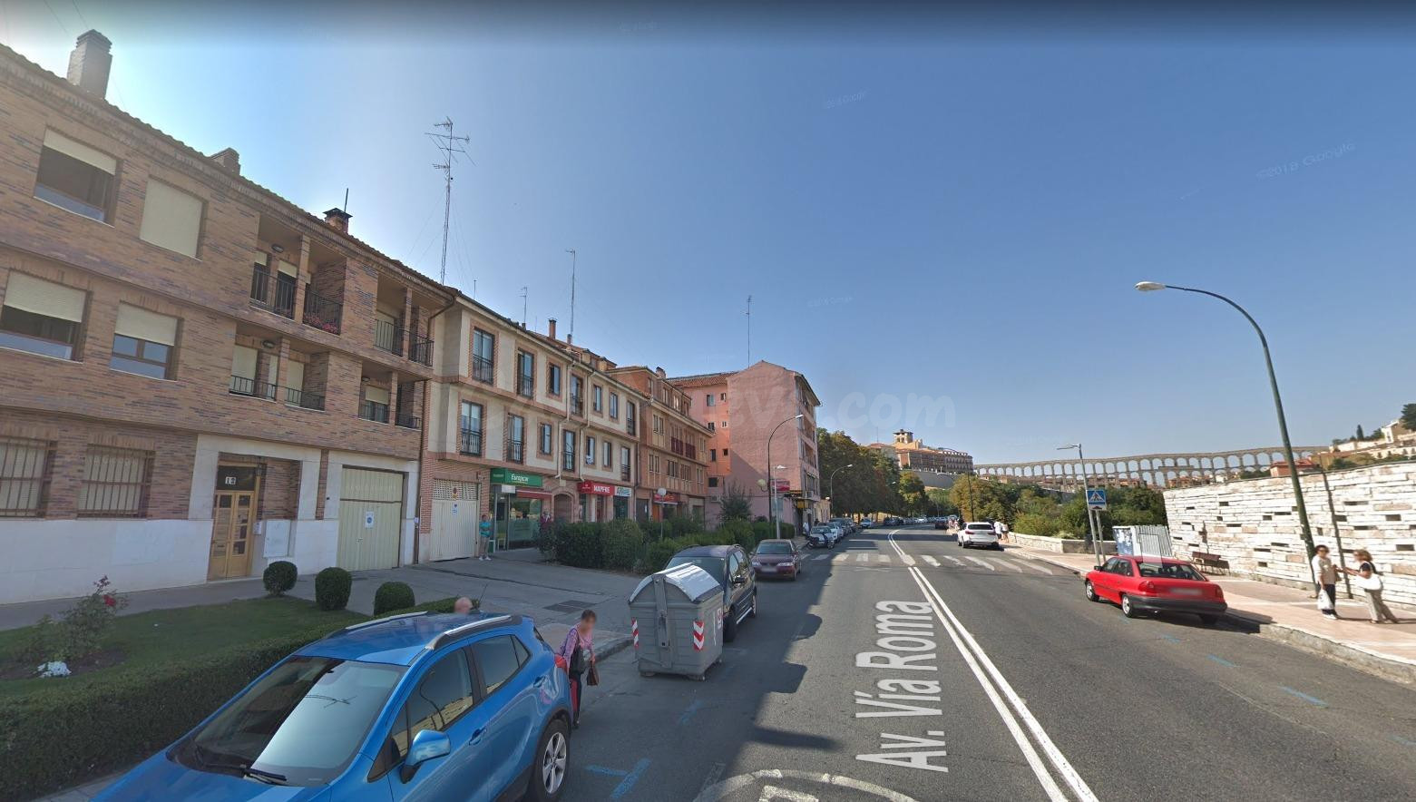 ALQUILER.-.LOCAL.-.VIA ROMA.-.SEGOVIA - foto 3