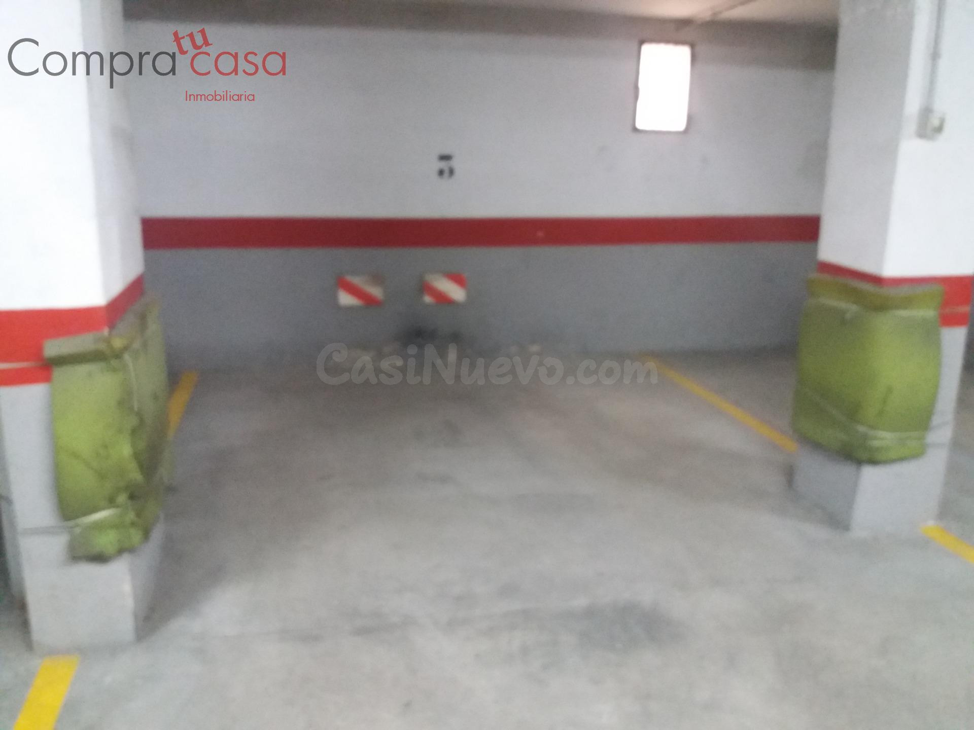 ALQUILER.-.GARAJE.-.COCHE MEDIANO.-.CALLE DEL ROBLE