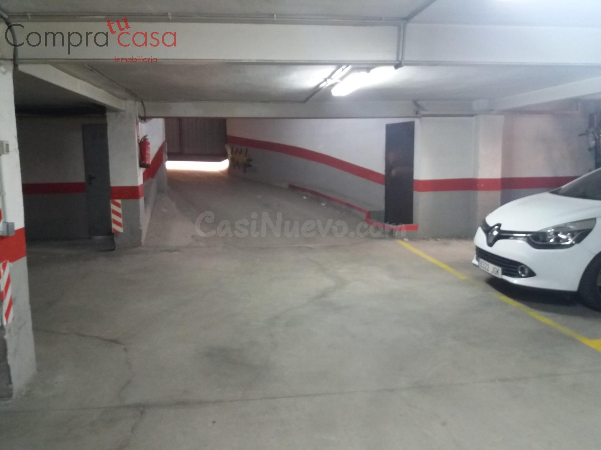 ALQUILER.-.GARAJE.-.COCHE MEDIANO.-.CALLE DEL ROBLE - foto 4