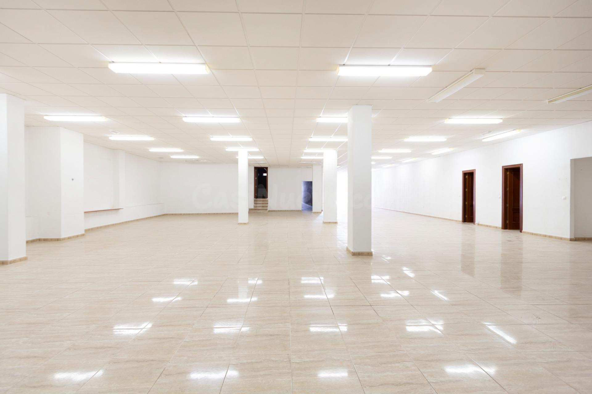 Local comercial 508m² en venta - Centro