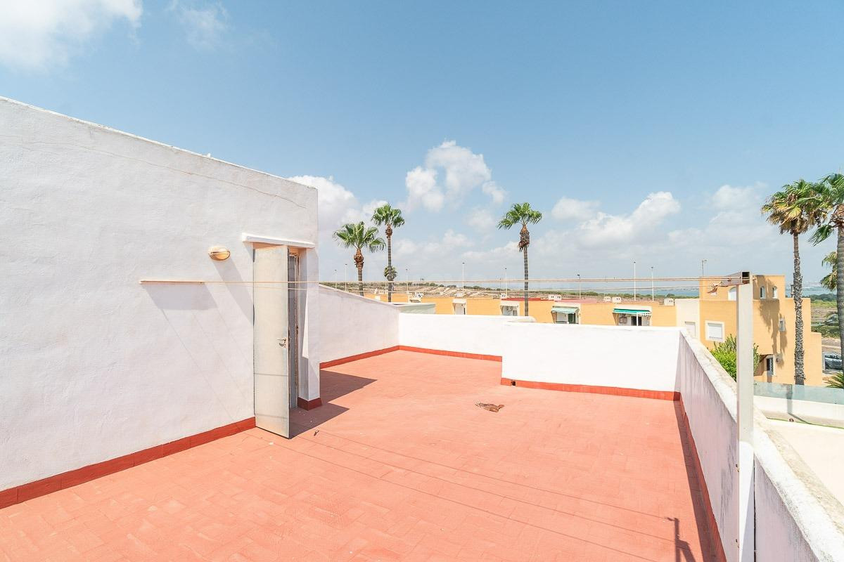 BUNGALOW PLANTA ALTA CON SOLÁRIUM, TERRAZA, PARKING Y PRECIO - foto 3