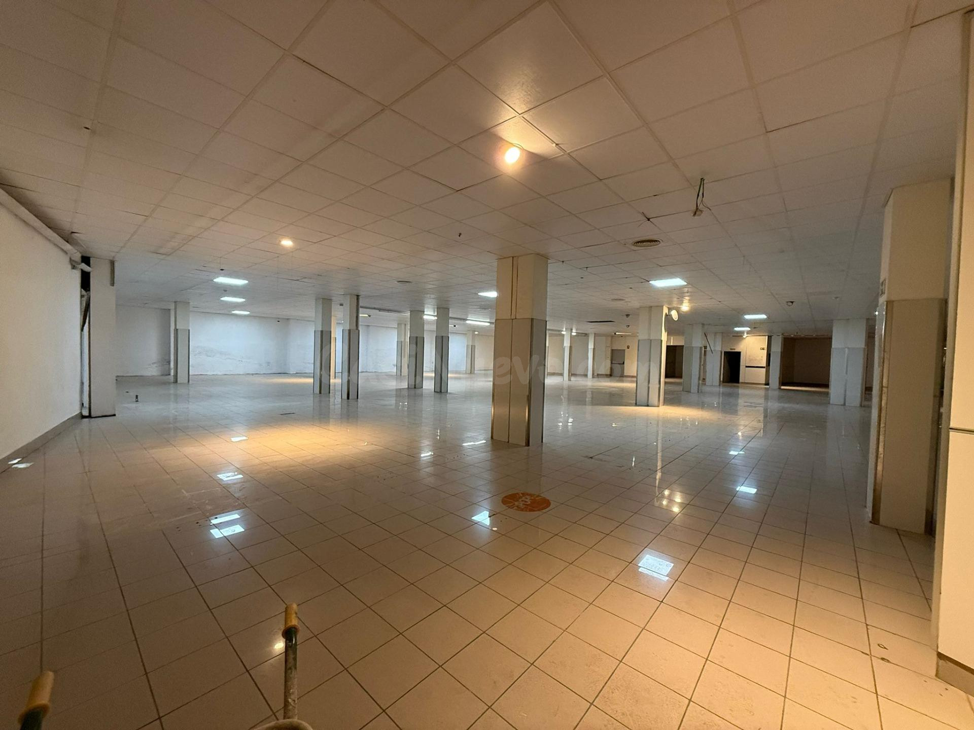 Ideal para inversores, se vende local comercial 1000 metros  - foto 5