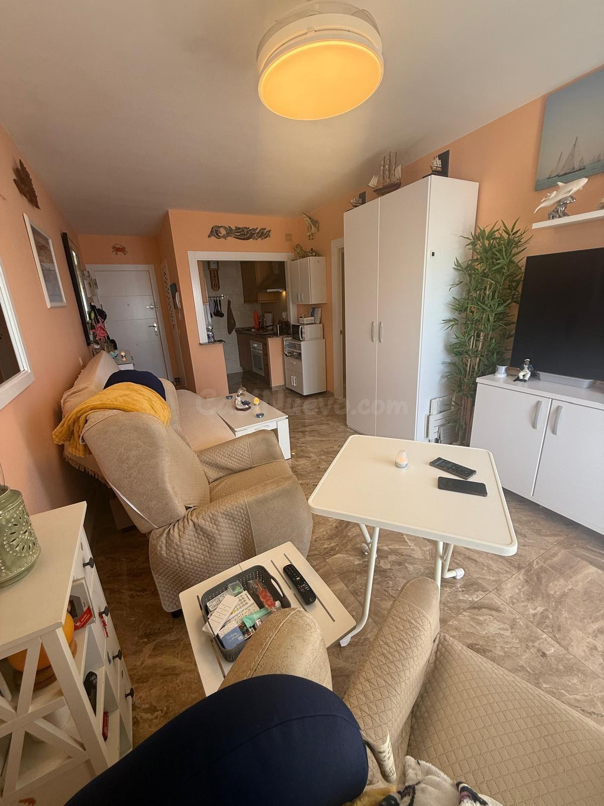 se vende apartamento 1 linea de playa en el centro de fuengi - foto 2