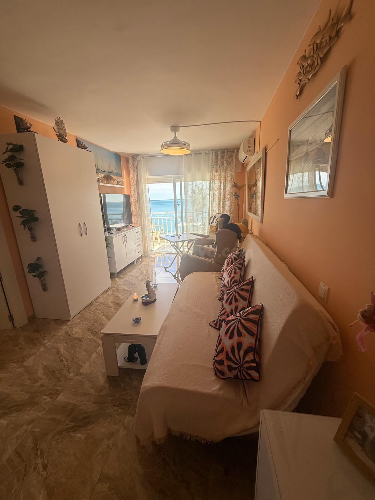 se vende apartamento 1 linea de playa en el centro de fuengi - foto 3