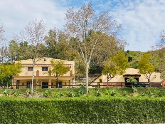 SE VENDE CENTRO ECUESTRE EN MIJAS