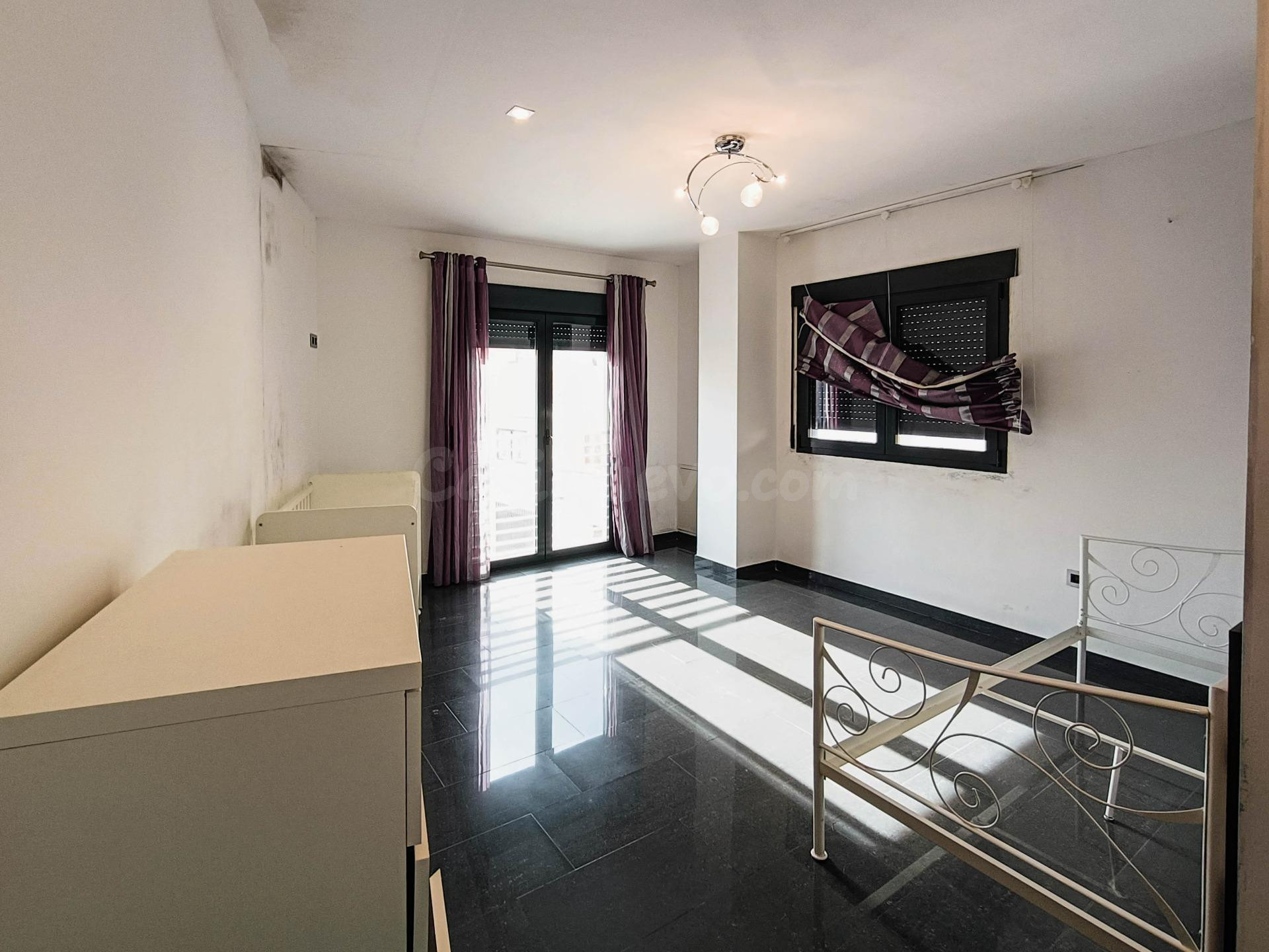 Casa de Diseño Moderno con 3 habitaciones y Acabados de Lujo - foto 5