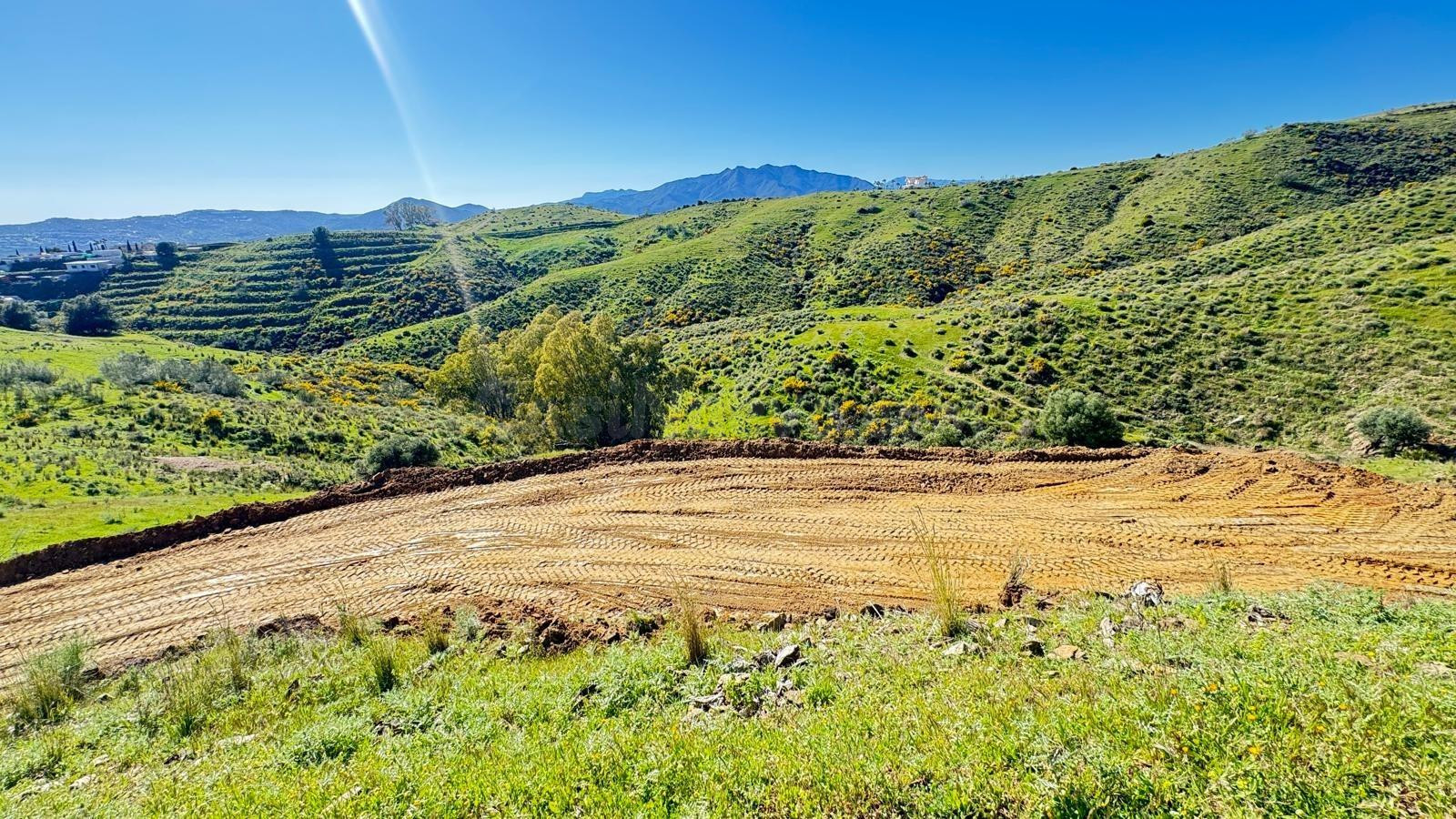 se vende terreno rustico en Valtocado ( Mijas) - foto 3