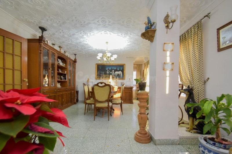VIVIENDA Y NEGOCIO