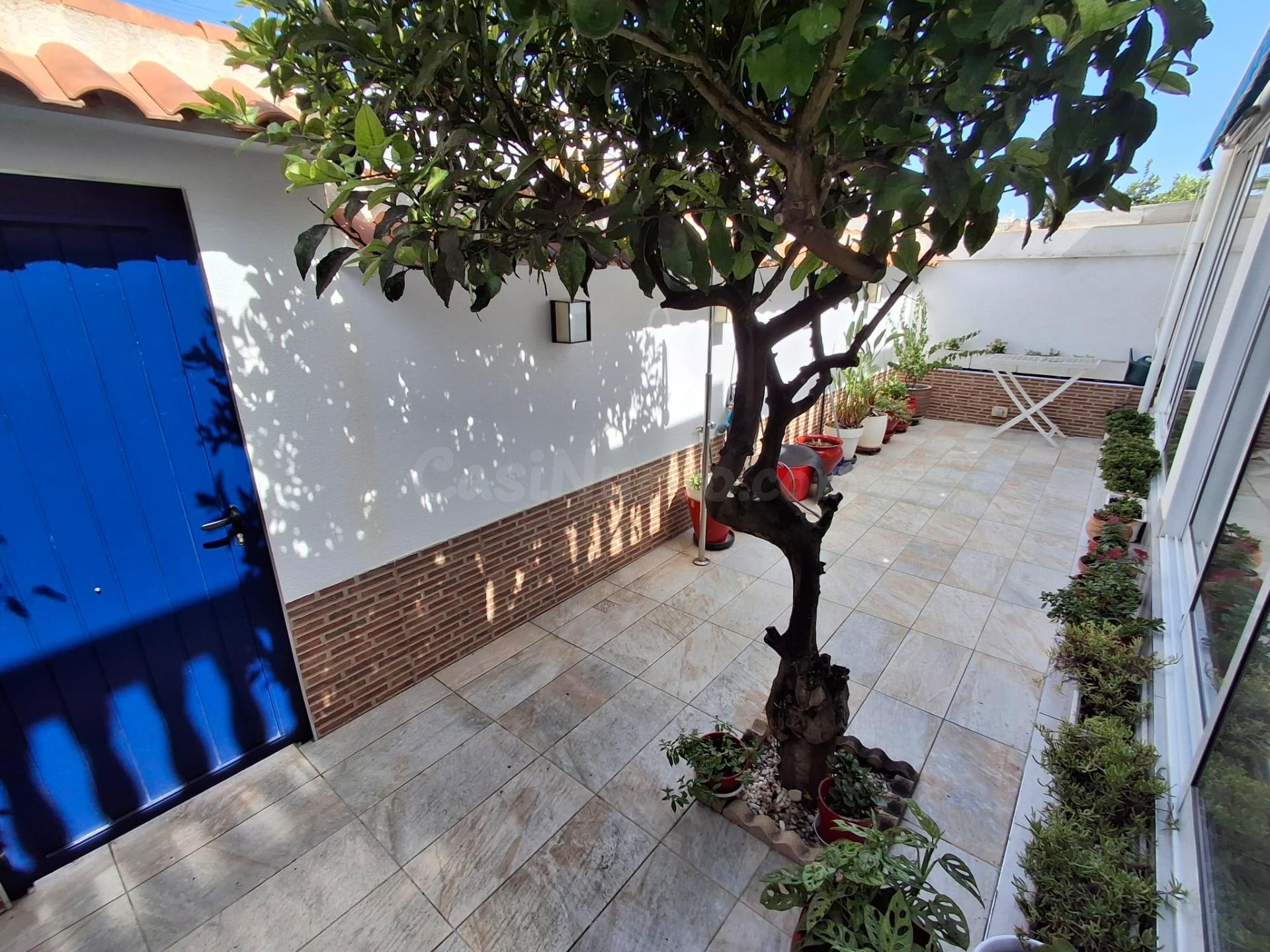 DÚPLEX ESQUINA CON SOLÁRIUM, JARDÍN Y PISCINA JUNTO CC.HABANERAS - foto 5