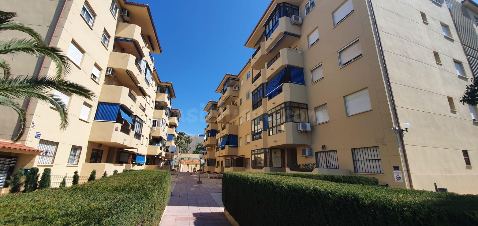 SE VENDE PISO DE 2 DORMITORIOS EN PLANTA BAJA ( CERCA PLAZA 