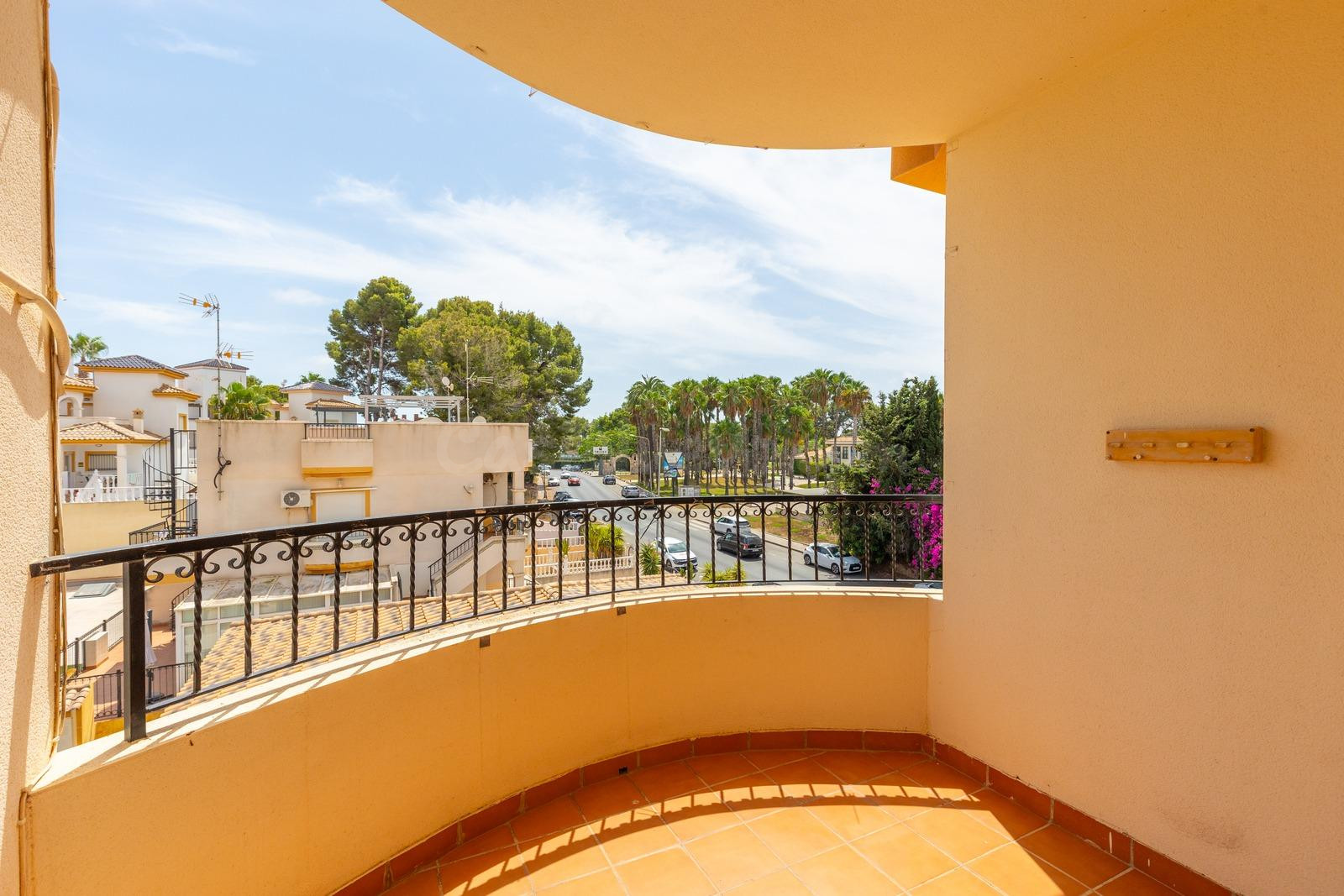 ÁTICO EN VILLAMARTÍN CON SOLÁRIUM, TERRAZA Y PISCINA COMUNIT - foto 5