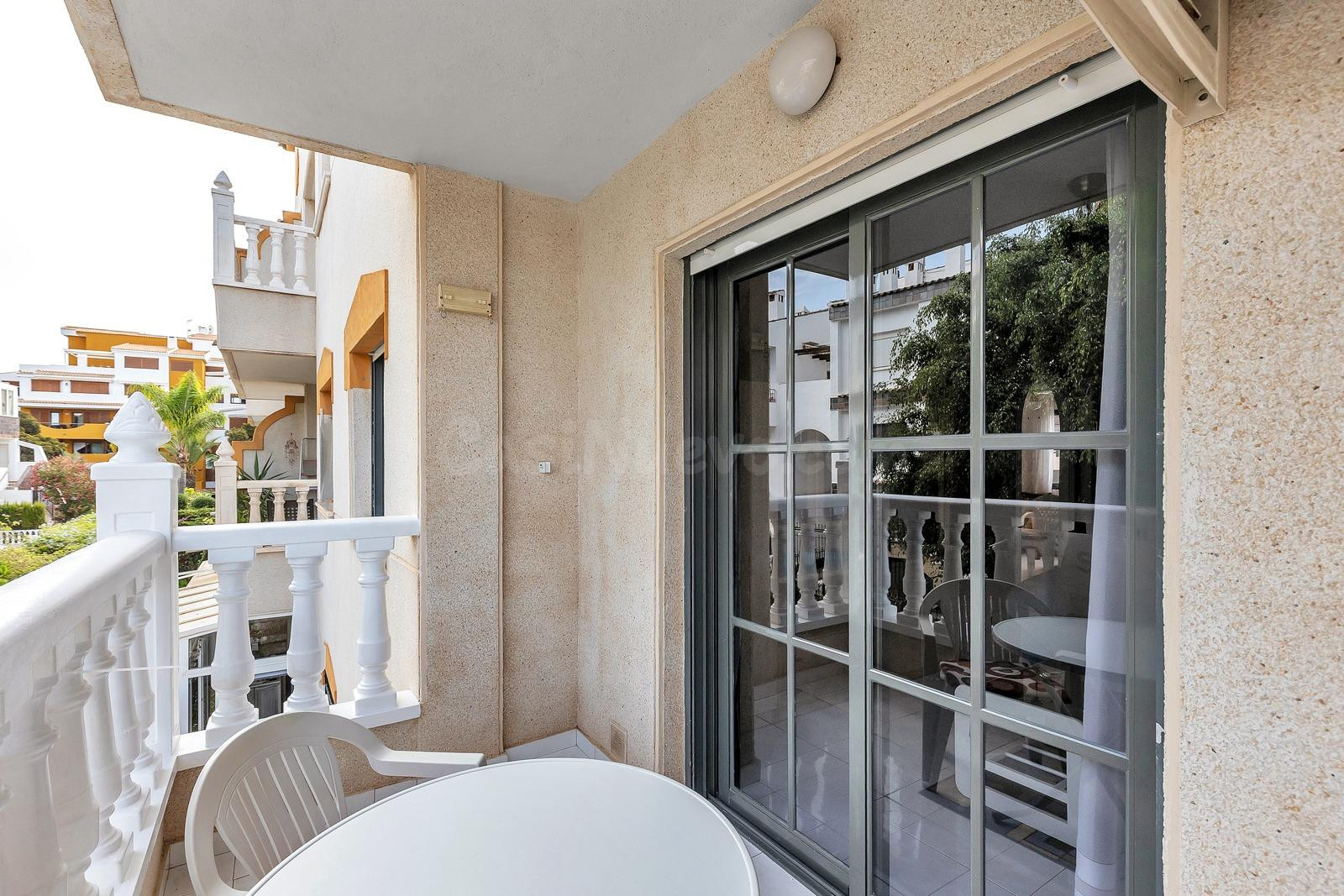APARTAMENTO A 500M DEL MAR CON PISCINA Y PLAZA DE PARKING INCLUIDA - foto 2