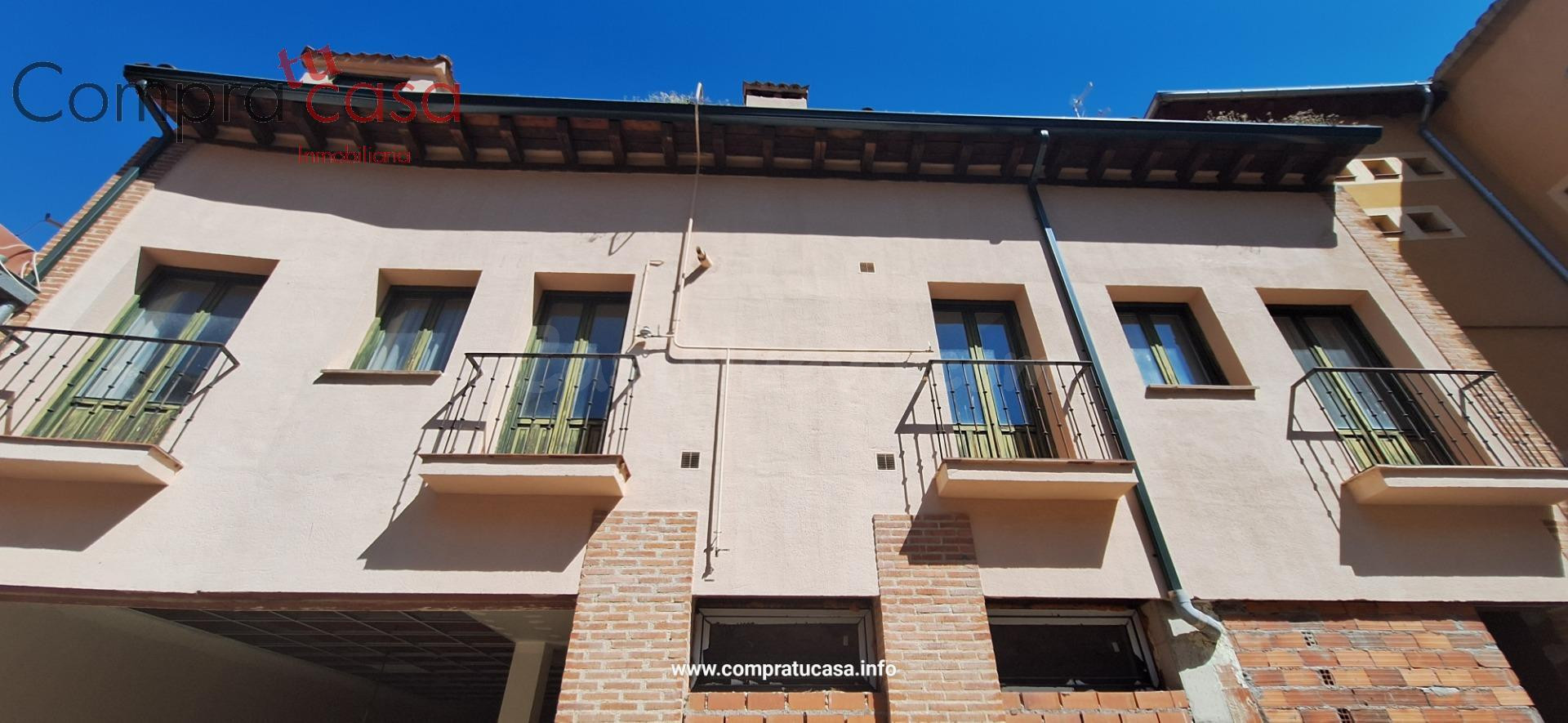 VENTA DE 3 PISOS.-.CALLE CARRETAS.-SEGOVIA - foto 4