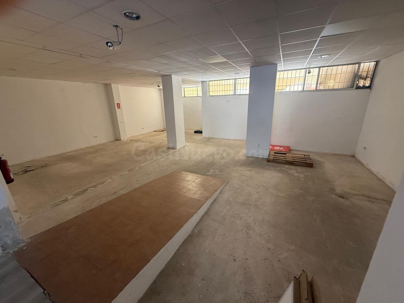 ALQUILER DE LOCAL COMERCIAL - 110 M2 APROX - LOS BOLICHES, F - foto 2