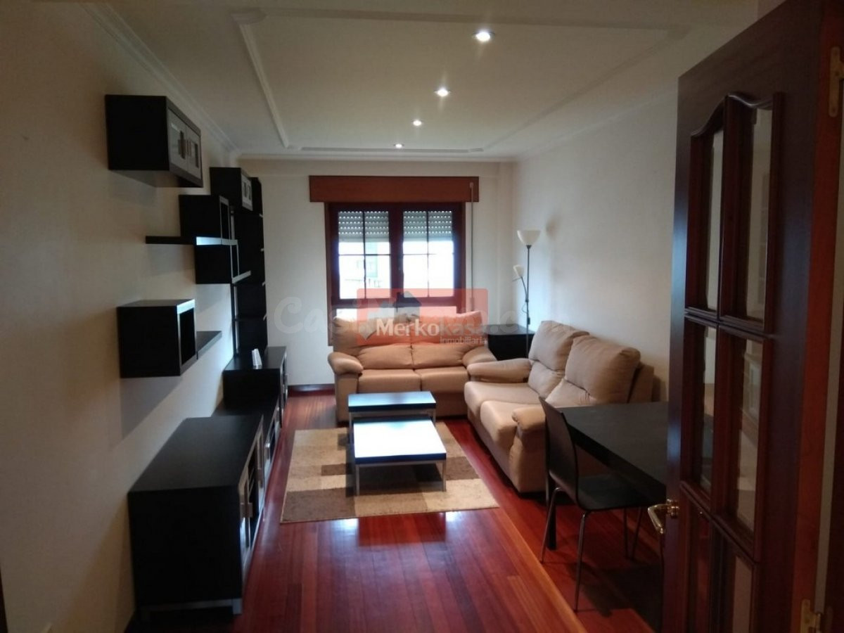 SE ALQUILA COQUETO APARTAMENTO EN CAMPOS NOVOS