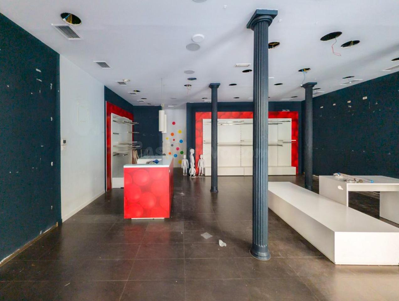 ¡OPORTUNIDAD ÚNICA EN PLENO CENTRO DE GRANADA! - foto 3