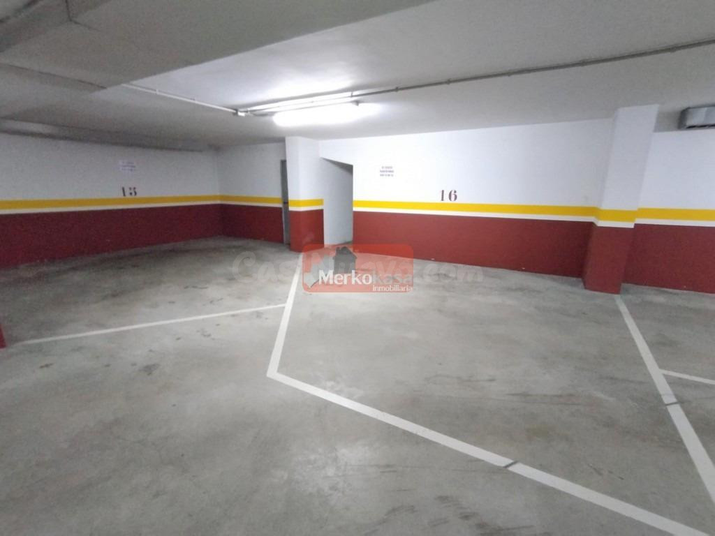 SE VENDEN VARIAS PLAZAS DE GARAJE EN  RONDA FINGOI