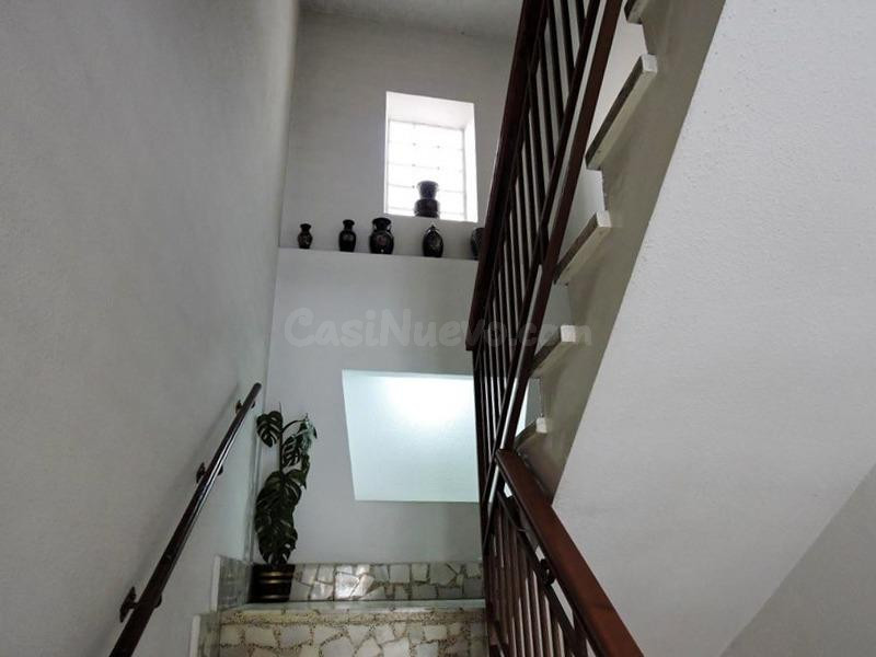 Casa independiente en esquina con local comercial y negocio  - foto 3