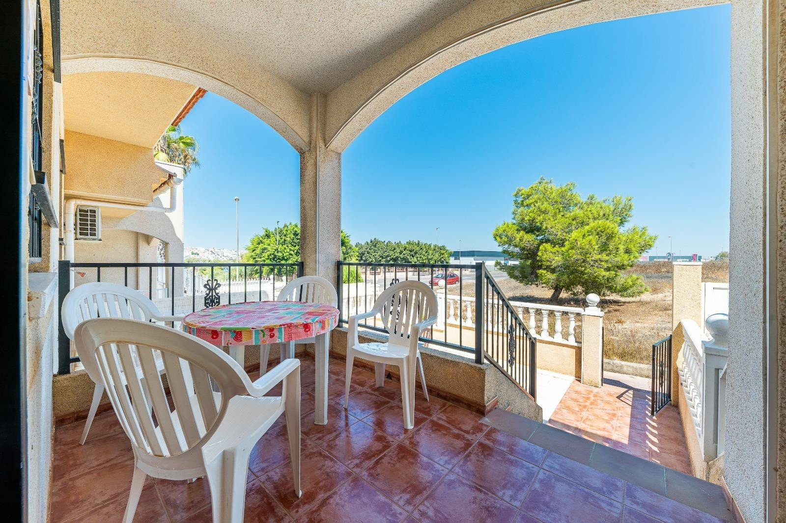 CASA ADOSADA EN LAGO SOL – ORIHUELA COSTA - foto 2