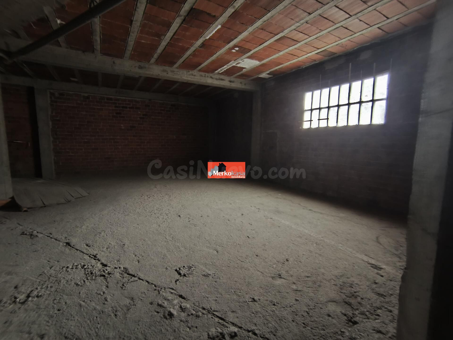 SE VENDE BAJO COMERCIAL CERCA DE SAN ROQUE - foto 4